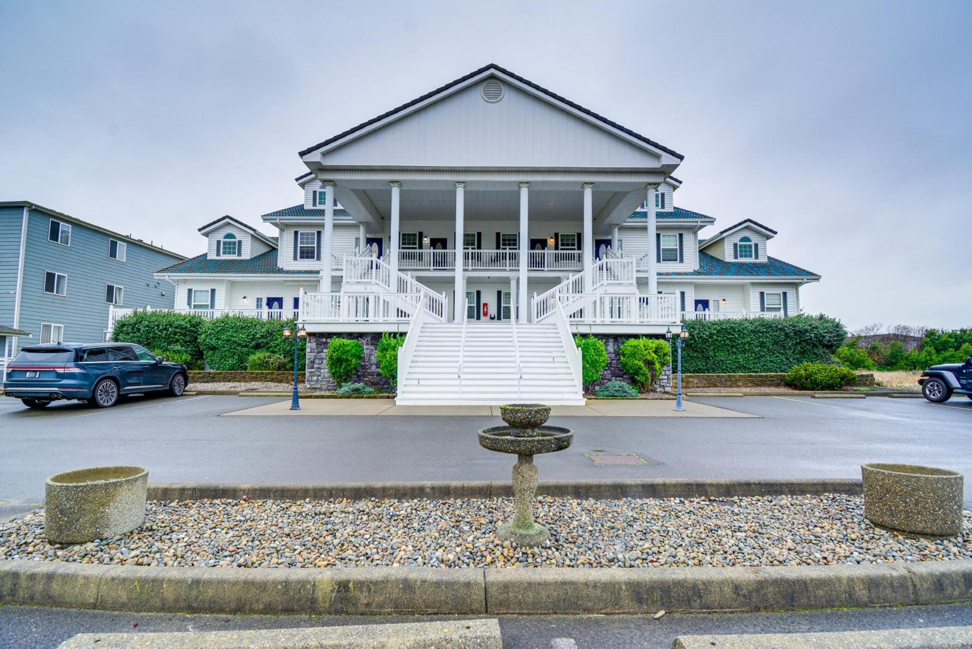 Ocean Shores Condo Rental With View - Walk To Beach! Eksteriør billede