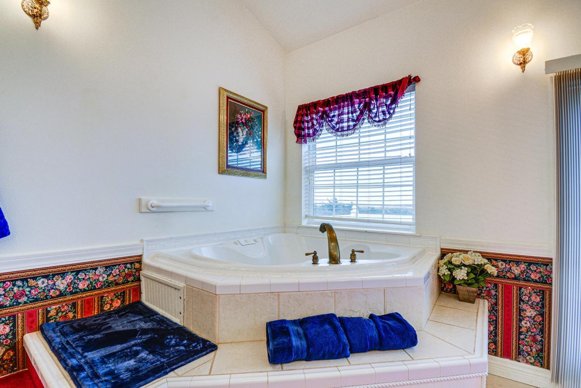 Ocean Shores Condo Rental With View - Walk To Beach! Eksteriør billede