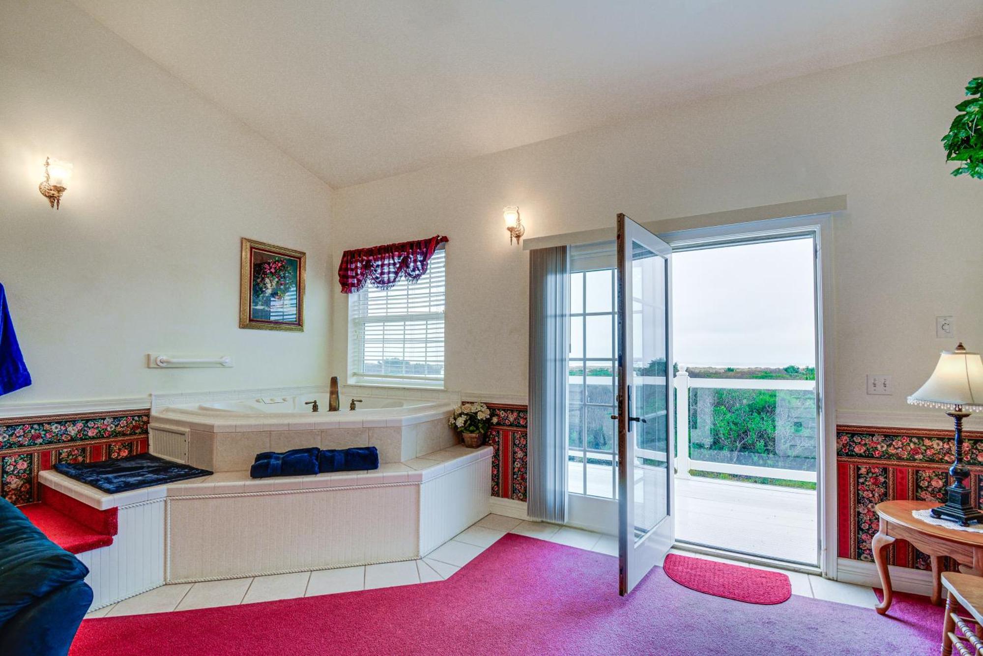 Ocean Shores Condo Rental With View - Walk To Beach! Eksteriør billede